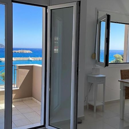 Locals Apartment Karpathos Exteriör bild